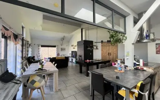 Maison À vendre 3 chambres 162 m²