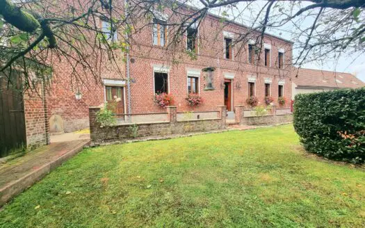 Maison À vendre 3 chambres 174 m²