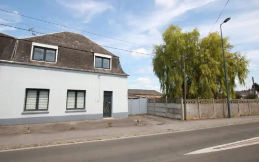 Maison À vendre  4 chambres 179 m²