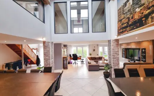 Maison À vendre 6 chambres 281 m²