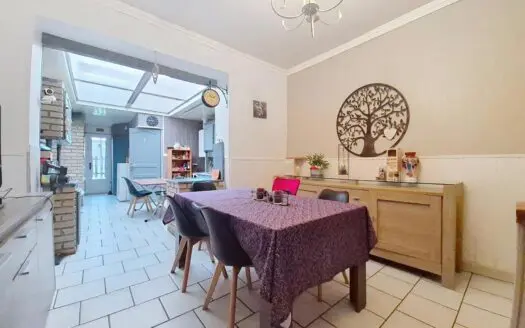 Maison À vendre  4 chambres 95 m²