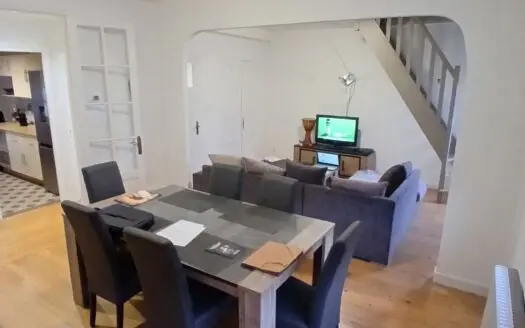Appartement À vendre  2 chambres 81 m²