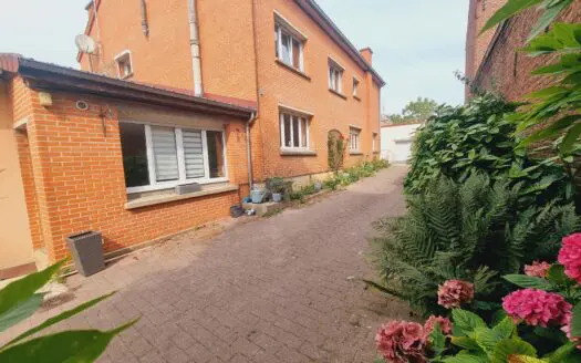 Maison À vendre 4 chambres 270 m²