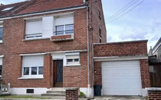Maison À vendre  2 chambres 96 m²