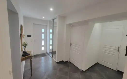 Maison À vendre 5 chambres 215 m²
