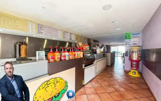 Commerce À vendre 300 m²