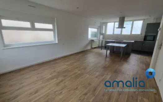 Maison À vendre  1 chambre 111 m²