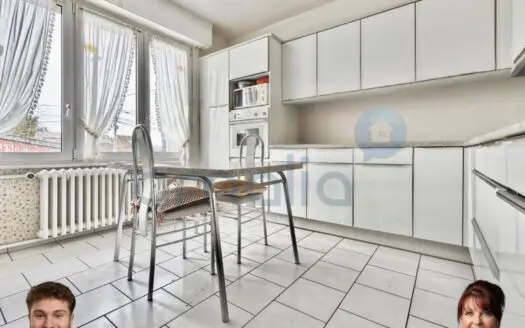 Maison À vendre 5 chambres 240 m²
