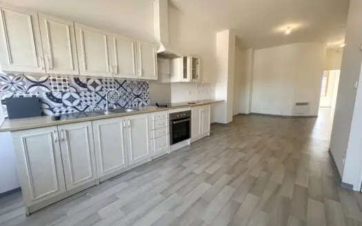 Appartement À vendre  3 chambres 130 m²