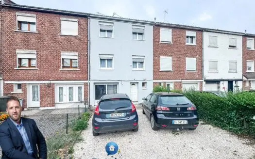 Maison À vendre  2 chambres 80 m²