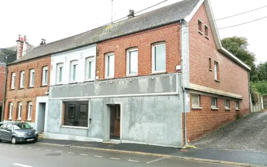 Maison À vendre 3 chambres 414 m²