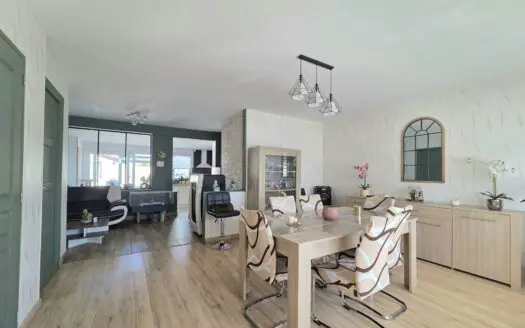 Maison À vendre 4 chambres 108 m²