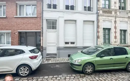 Maison À vendre  4 chambres 150 m²
