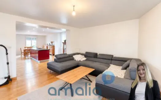 Appartement À vendre  200 m²