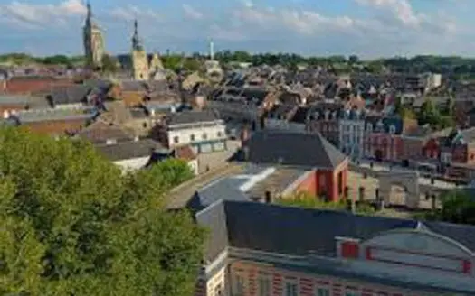 Commerce À vendre  180 m²