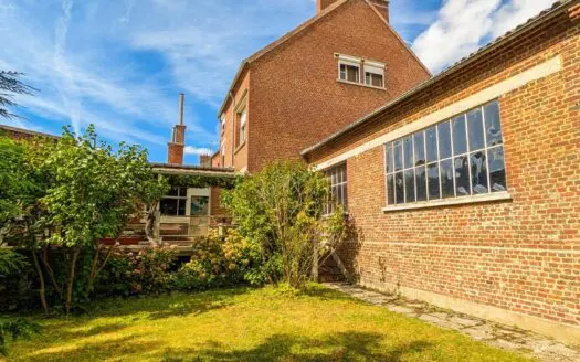 Maison À vendre  5 chambres 210 m²