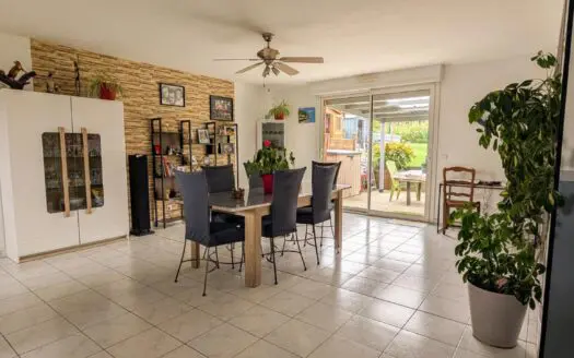 Maison À vendre  2 chambres 85 m²